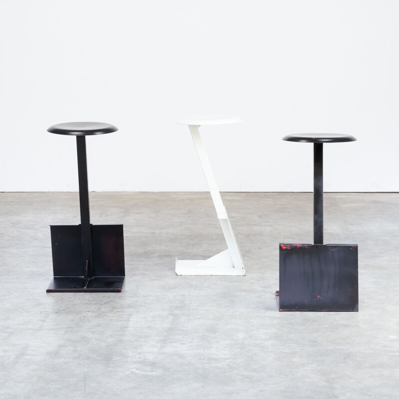 Set of 3 vintage stools in metal