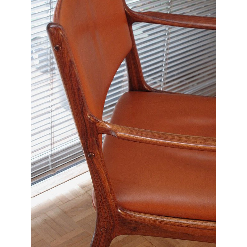 Chaise vintage en palissandre et cuir par Ole Wanscher