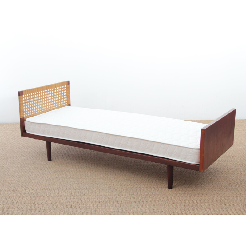 Vintage bed in teak by Hans Wegner