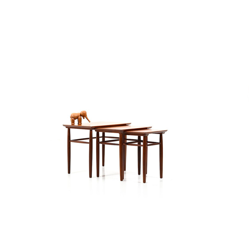 Set of vintage nesting tables in teak