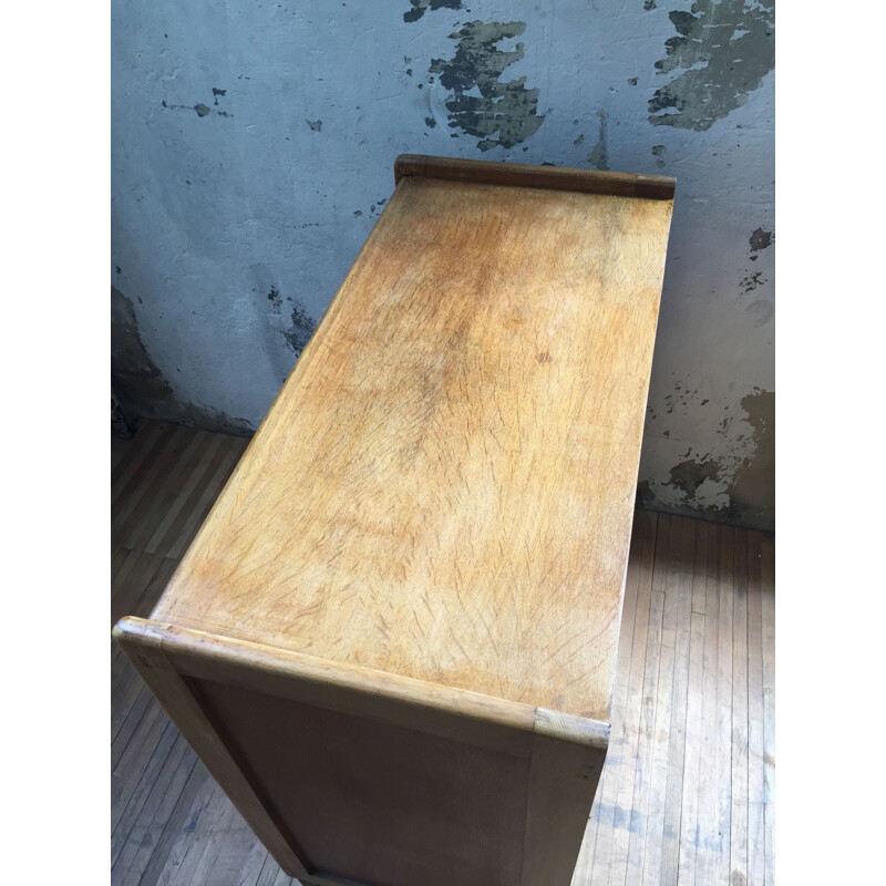 Commode de style scandinave en bois clair