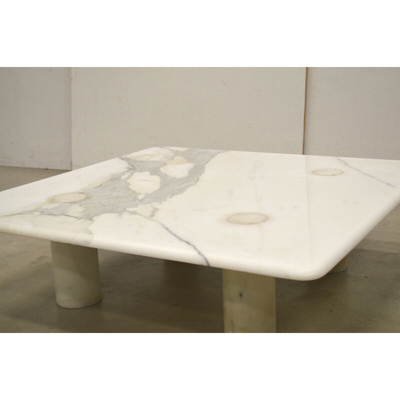 Table basse vintage en marbre par Angelo Mangiarotti