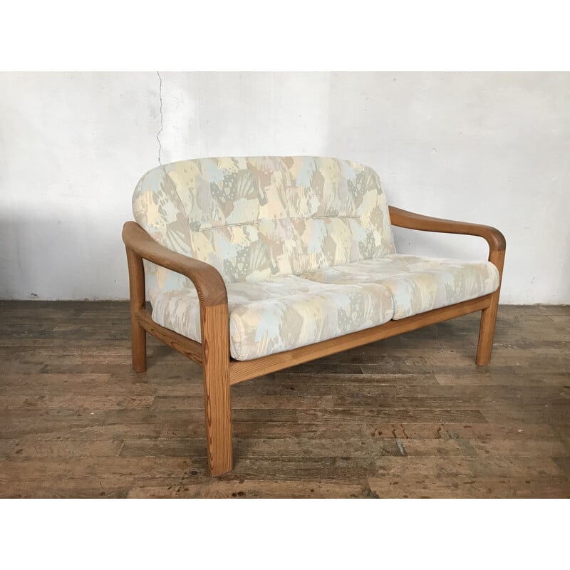 Vintage Scandinavian sofa in pinewood