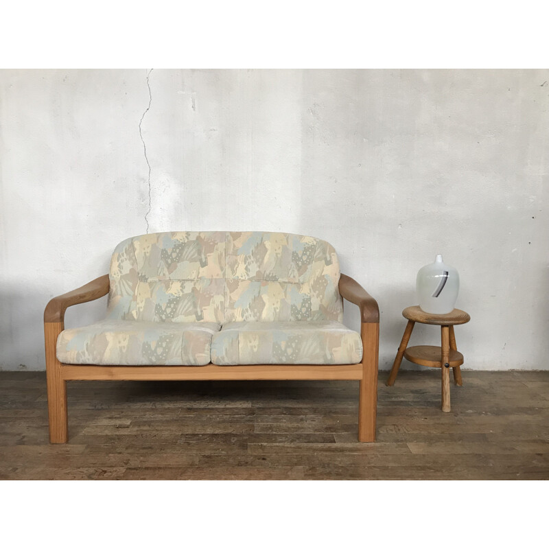 Vintage Scandinavian sofa in pinewood