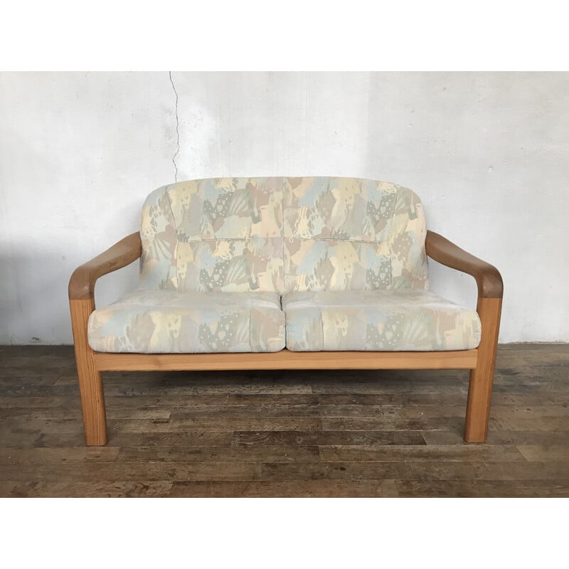 Vintage Scandinavian sofa in pinewood