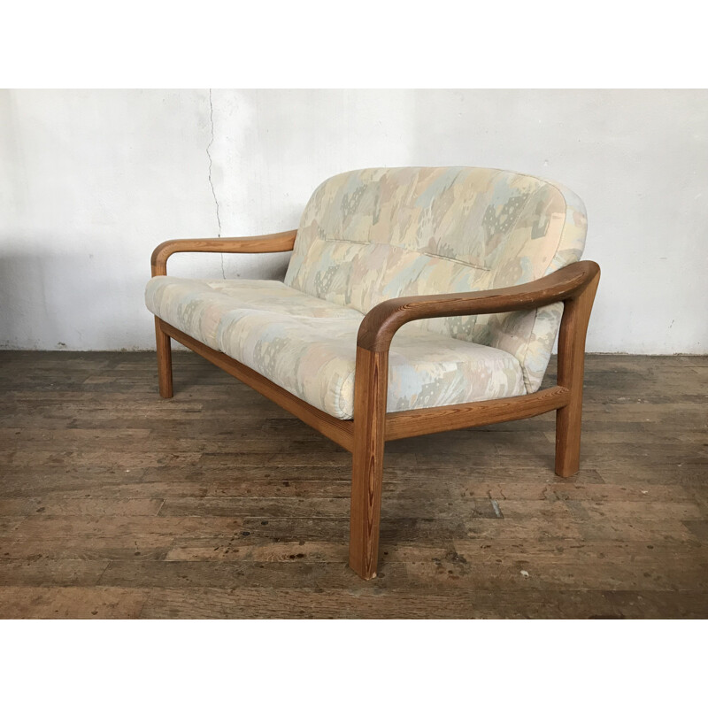 Vintage Scandinavian sofa in pinewood