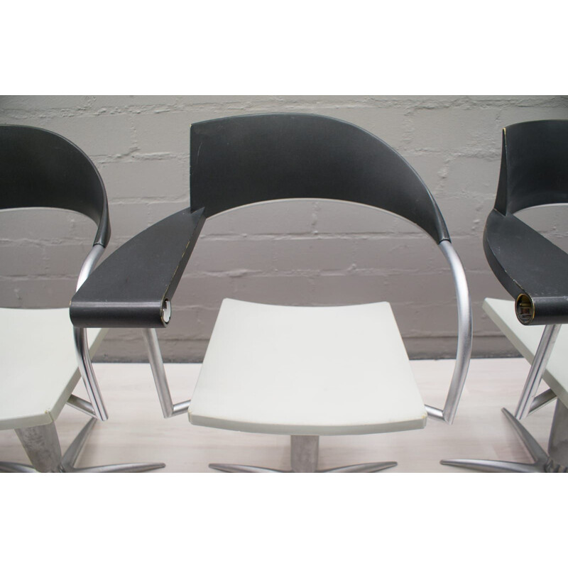 Suite de 4 chaises Techno vintage par Philippe Starck