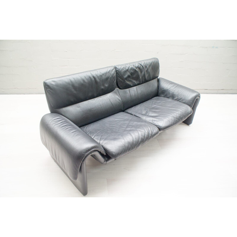 Vintage black leather DS 2011 2-seater sofa from De Sede