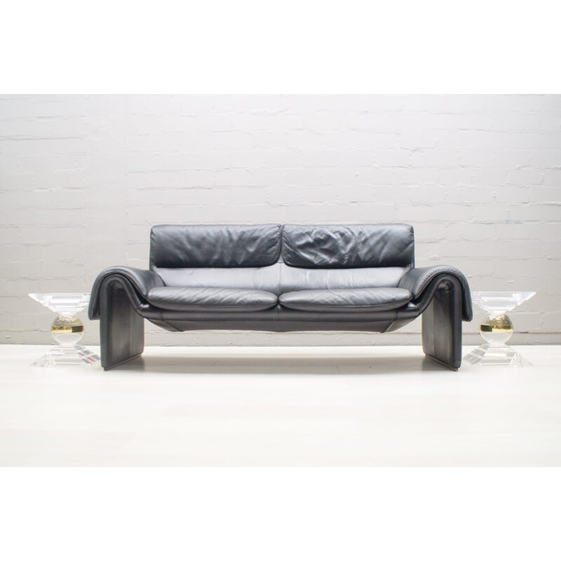 Vintage black leather DS 2011 2-seater sofa from De Sede