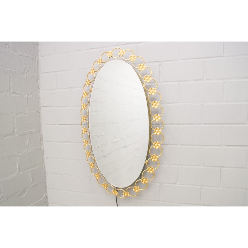 Espelho oval iluminado de época com anéis metálicos dourados