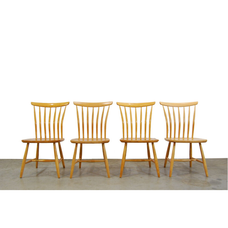 Suite de 4 chaises vintage en bouleau scandinave par Bengt Akerblom