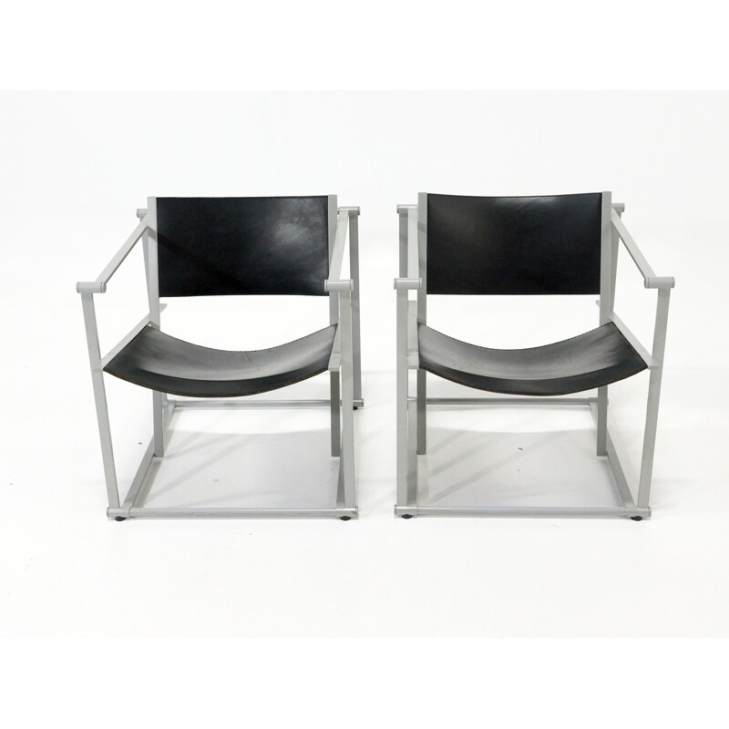 Paire de fauteuils cubiques en cuir noir et métal gris, Radboud VAN BEEKUM - 1980