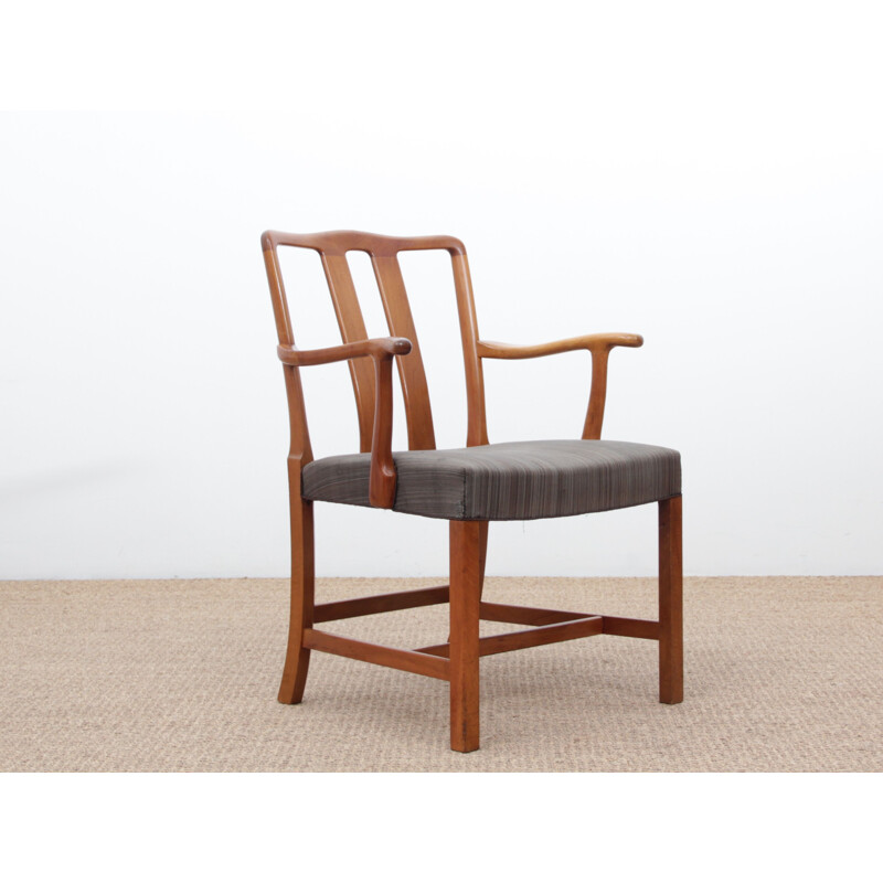 Conjunto de 2 sillas escandinavas vintage FH43