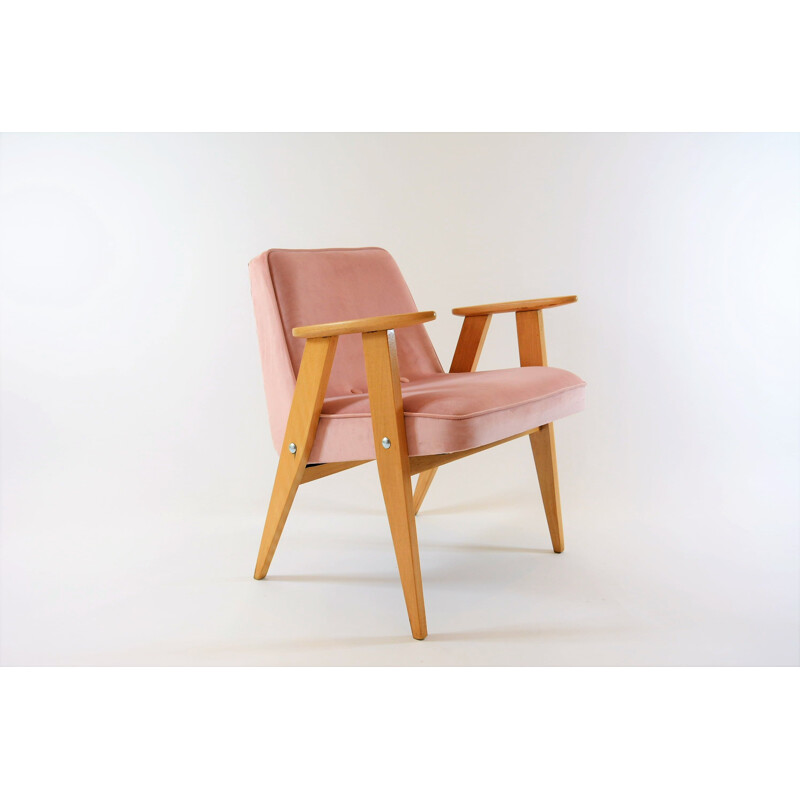 366 armchair in pink velvet by Chierowski