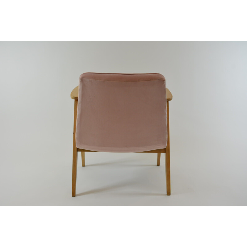 366 armchair in pink velvet by Chierowski