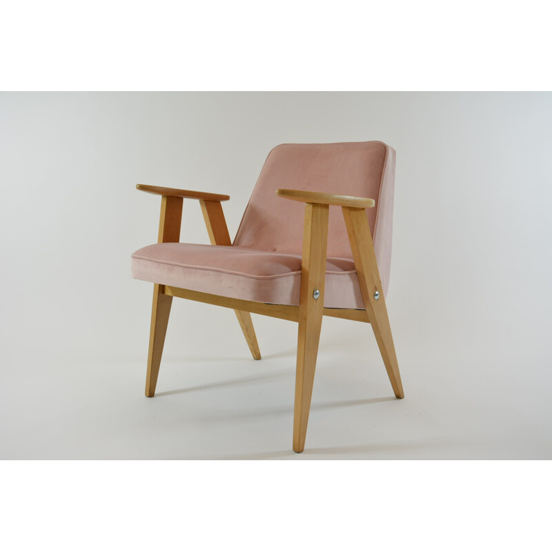 366 armchair in pink velvet by Chierowski