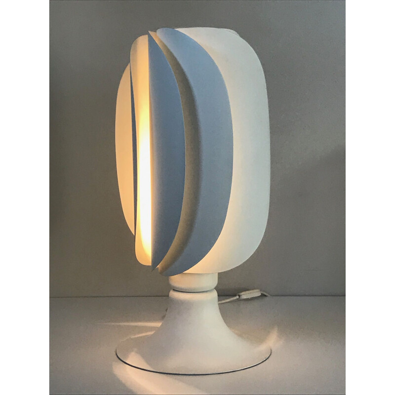 White spiral lamp in aluminum