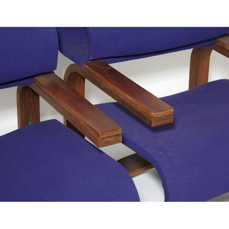 Suite de 2 fauteuils vintage scandinaves violets par Jan Bocan pour Thonet