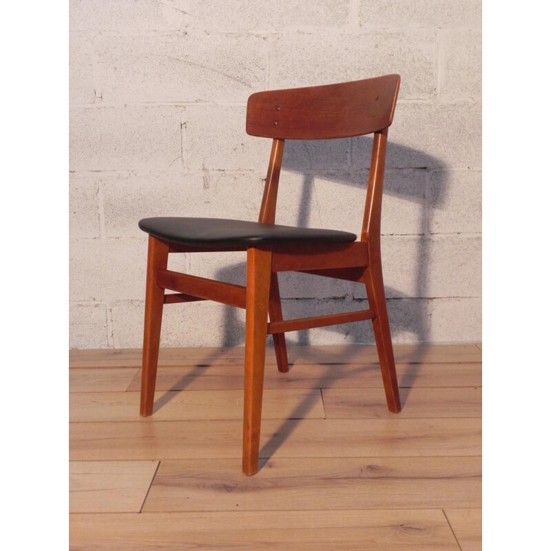 Set of 6 scandinavian chairs in teak and black leatherette - 1960s