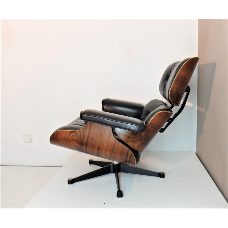 Vintage rosewood armchair by Eames for Mobilier International