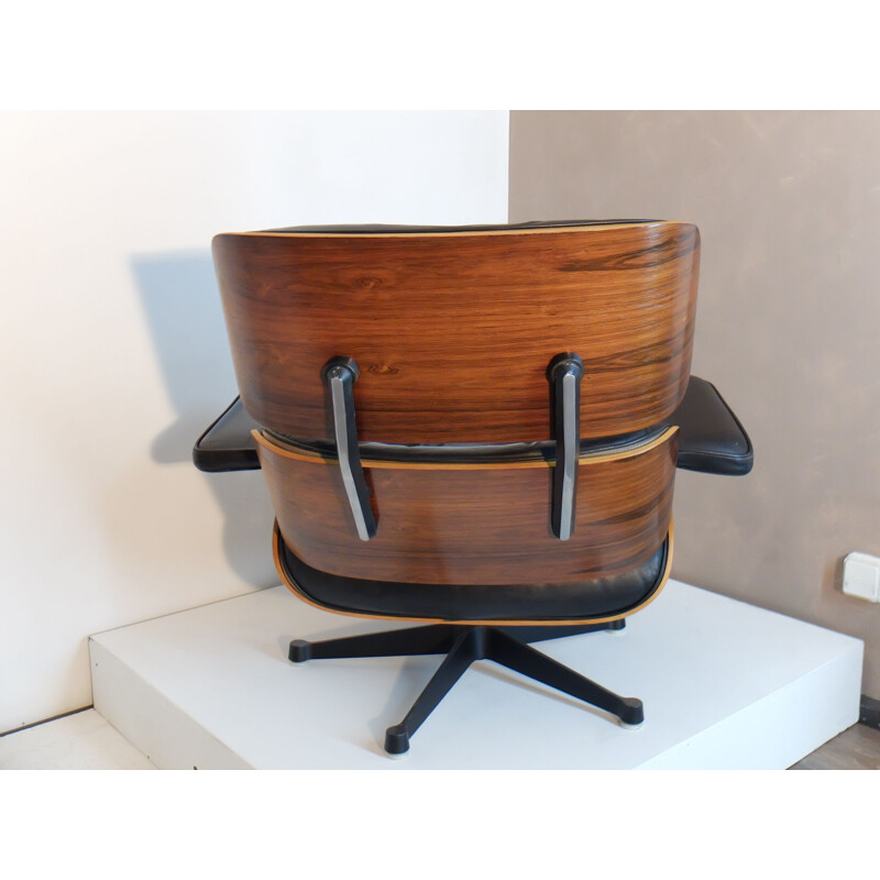 Vintage rosewood armchair by Eames for Mobilier International