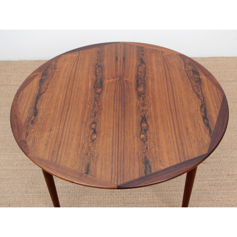 Vintage round table in rosewood