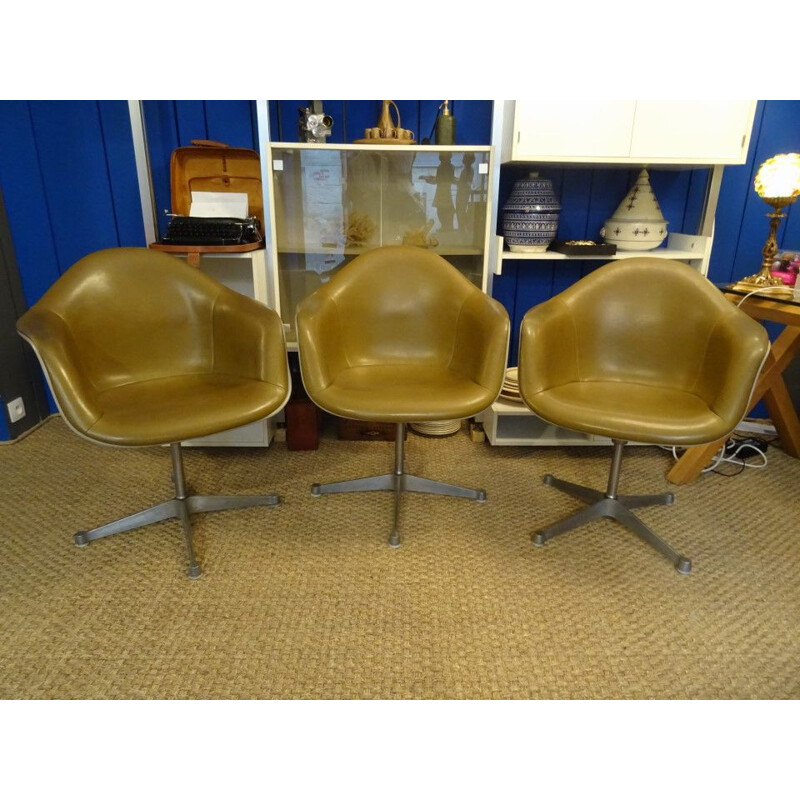 Set of 3 vintage swivel chairs by Eames