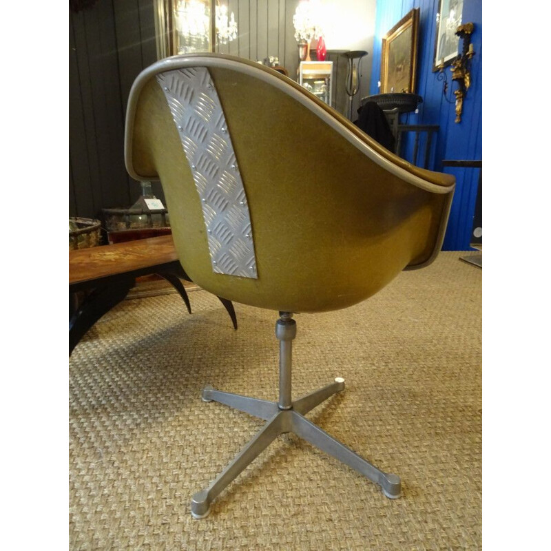 Set of 3 vintage swivel chairs by Eames
