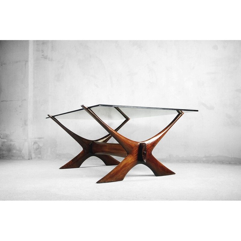 Table vintage danoise sculptée par Illum Wikkelsø pour Soren Willadsen