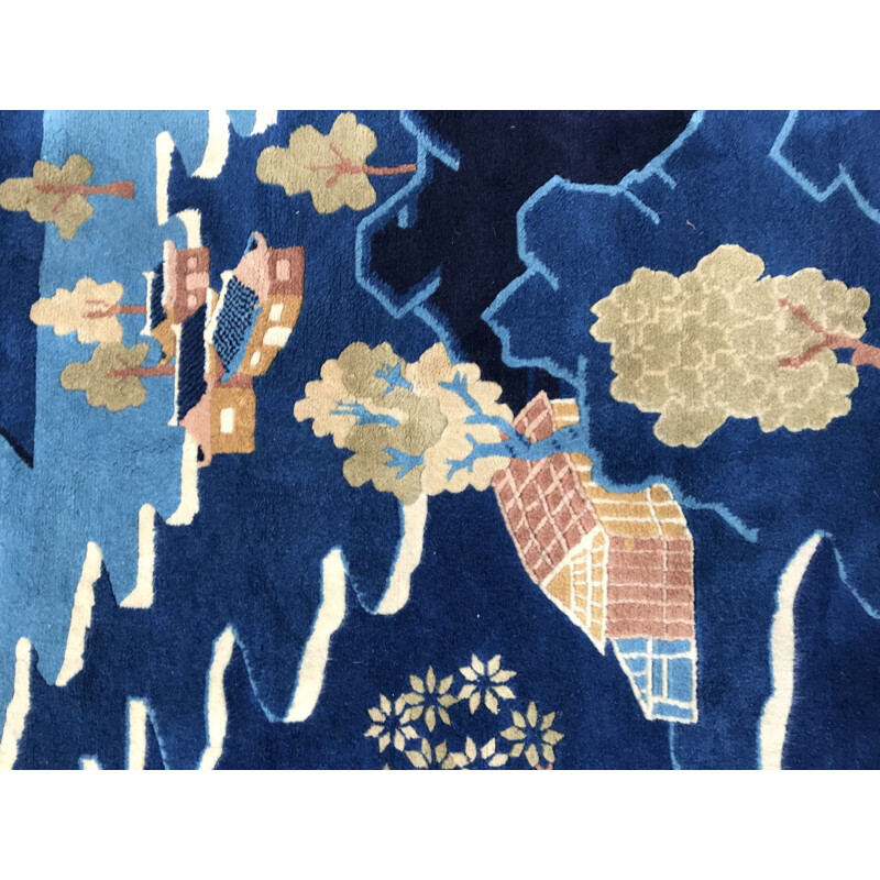 Blue Chinese carpet in wool