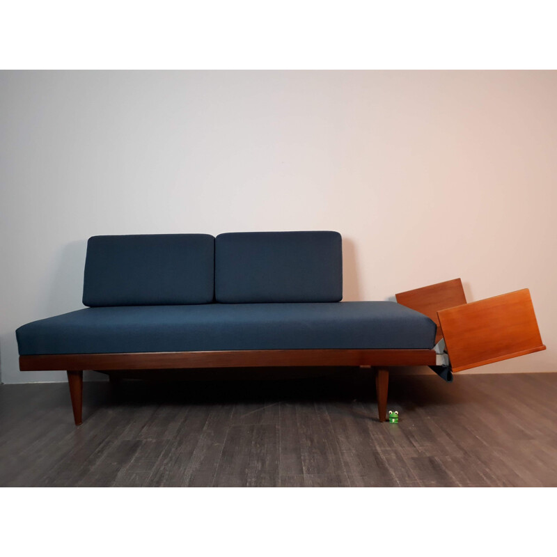 Vintage daybed in blue fabric by Ingmar Relling
