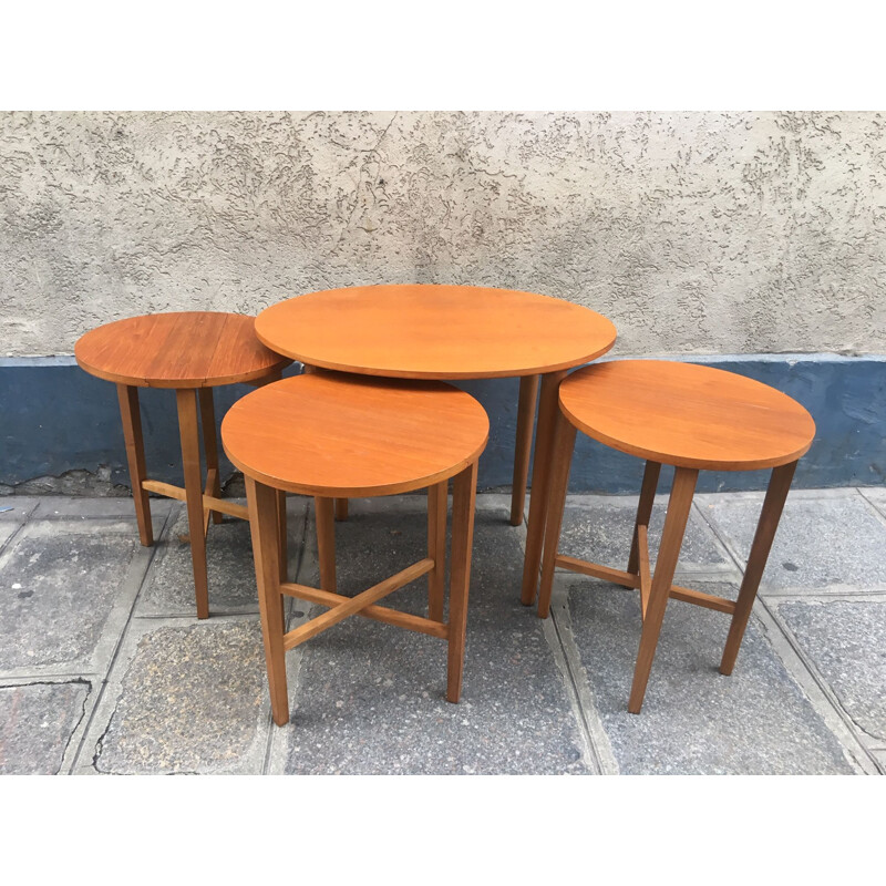 Suite de 4 tables d'appoint vintage rondes