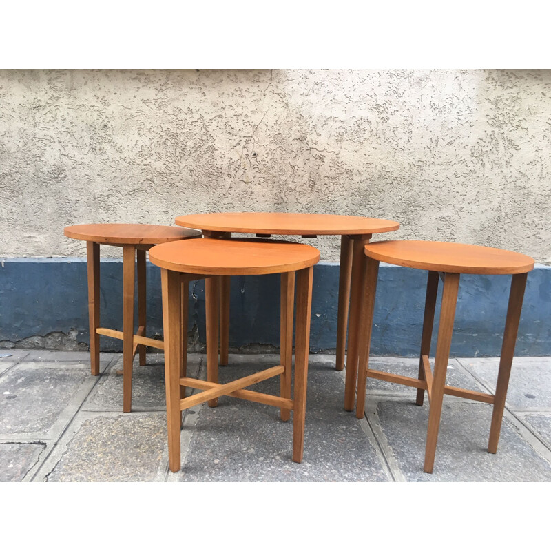 Suite de 4 tables d'appoint vintage rondes