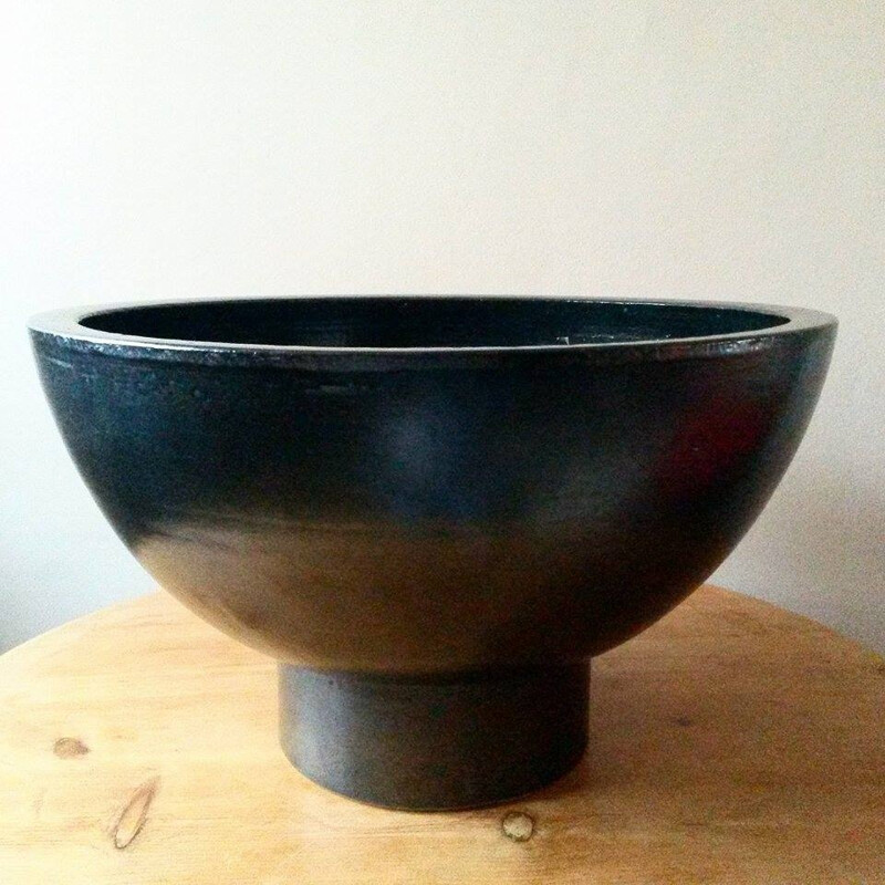 Coupe en faience émaillée noire, Vincent BUFFILE - 2000