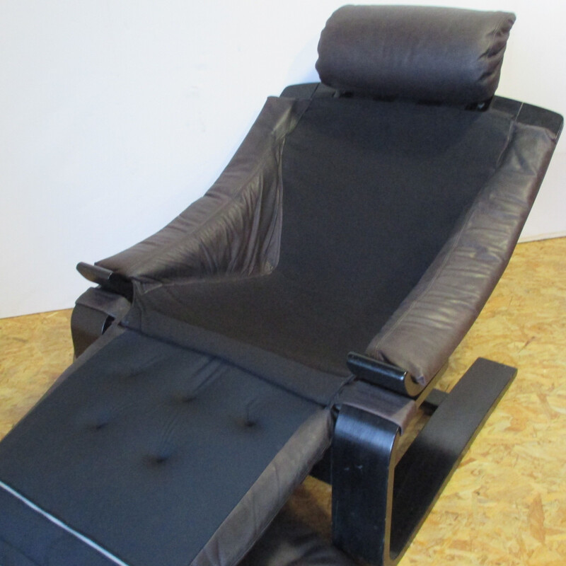 Vintage Swedish armchair in leather by Ake Fribyter for Nelo Mobel