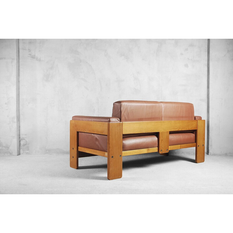 Vintage 2-seater sofa in leather "Bastiano" by Tobia & Afra Scarpa for Knoll with coffee table