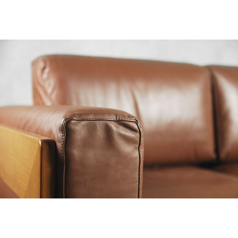 Canapé 2 places vintage en cuir "Bastiano" par Tobia & Afra Scarpa pour Knoll avec table basse