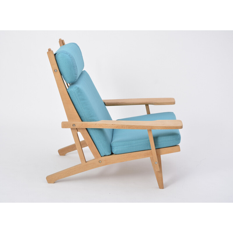 Vintage blue lounge chair "GE 375" by Hans J. Wegner for Getama