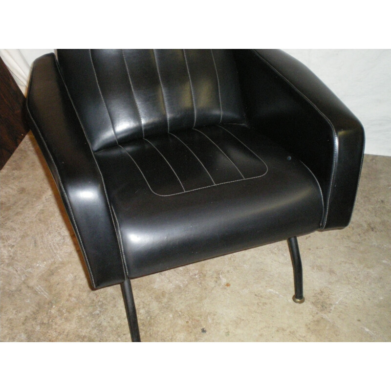 Suite de 2 fauteuils vintage français en skaï noir