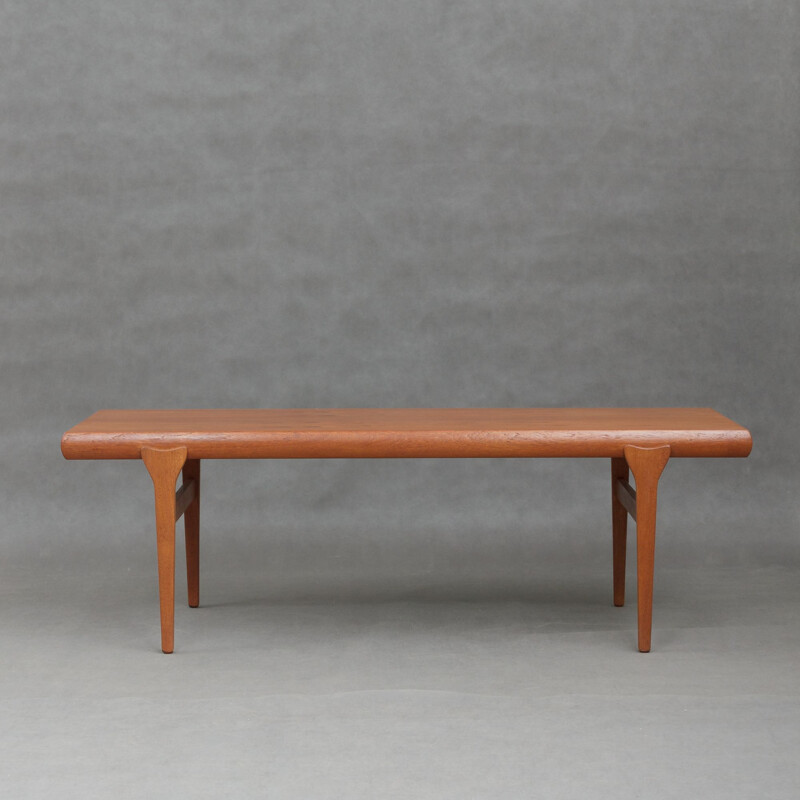 Vintage extendable dining table in teak by Johannes Andersen