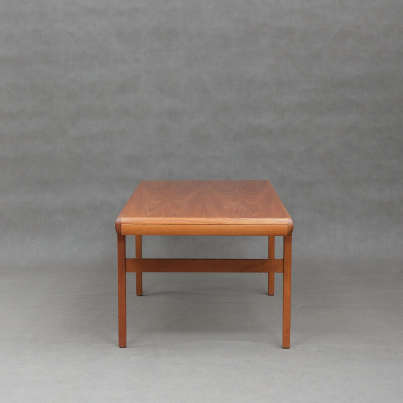 Vintage extendable dining table in teak by Johannes Andersen