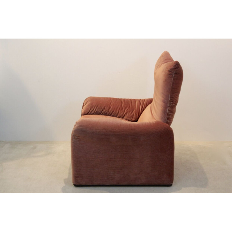 Vintage Maralunga lounge chair by Vico Magistretti for Cassina