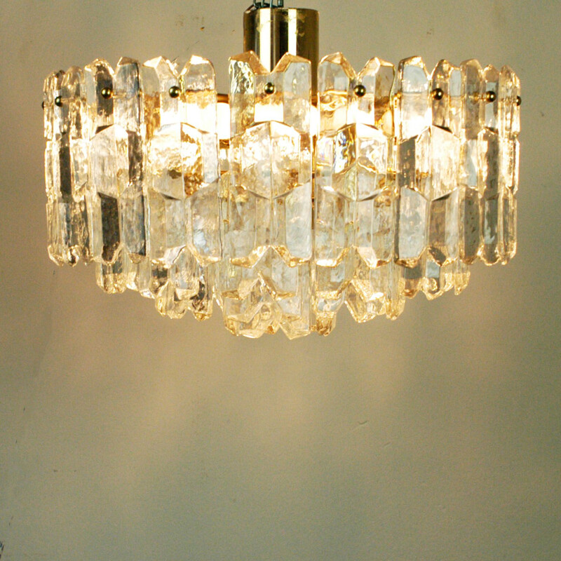 Vintage Austrian chandelier in crystal and brass by j.T. Kalmar