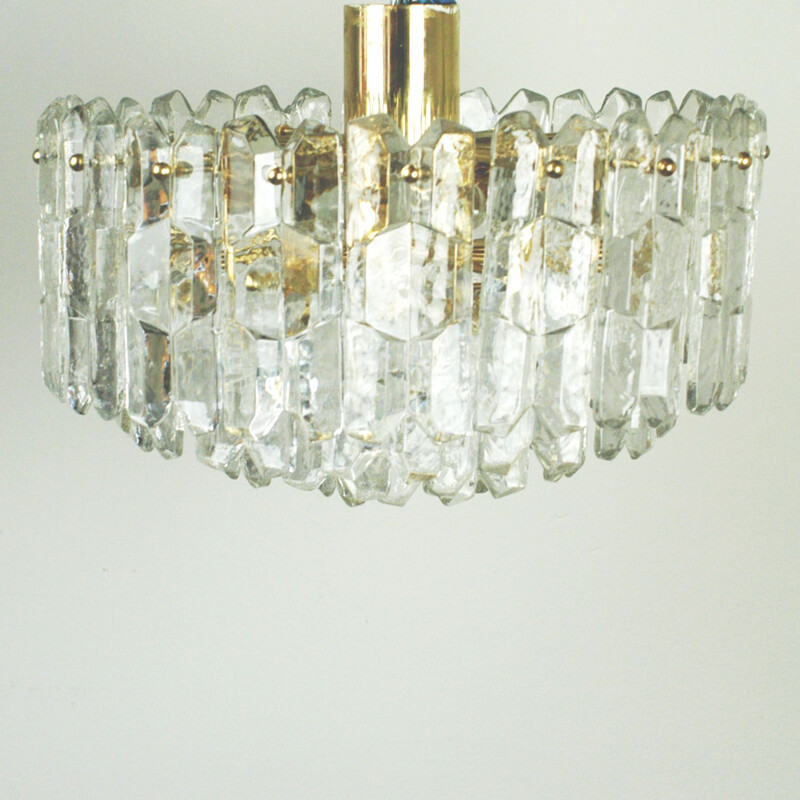 Vintage Austrian chandelier in crystal and brass by j.T. Kalmar