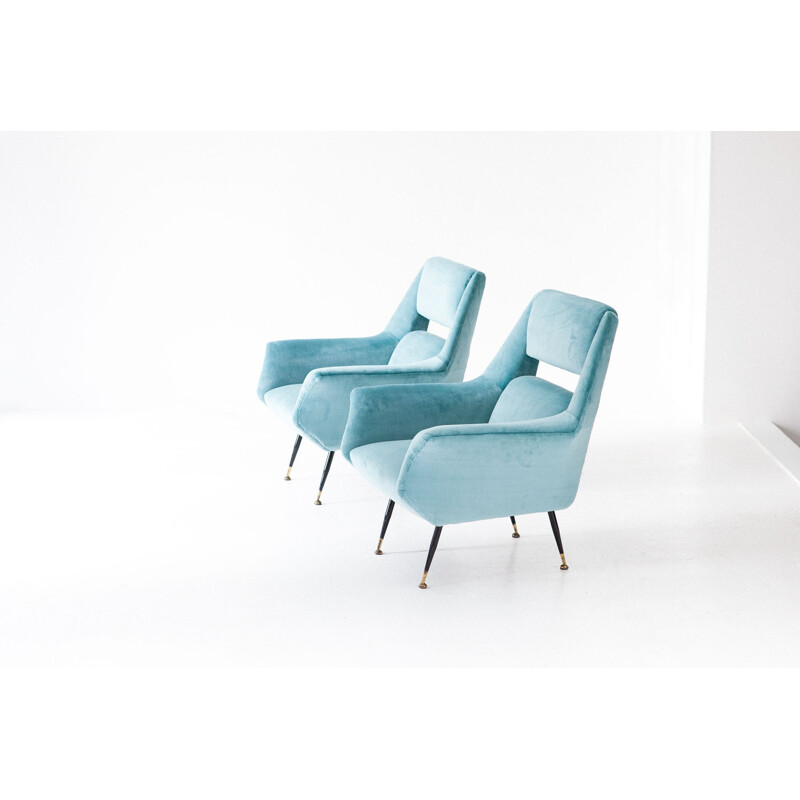 Paire de fauteuils en velours turquoise par Gigi Radice pour Minotti