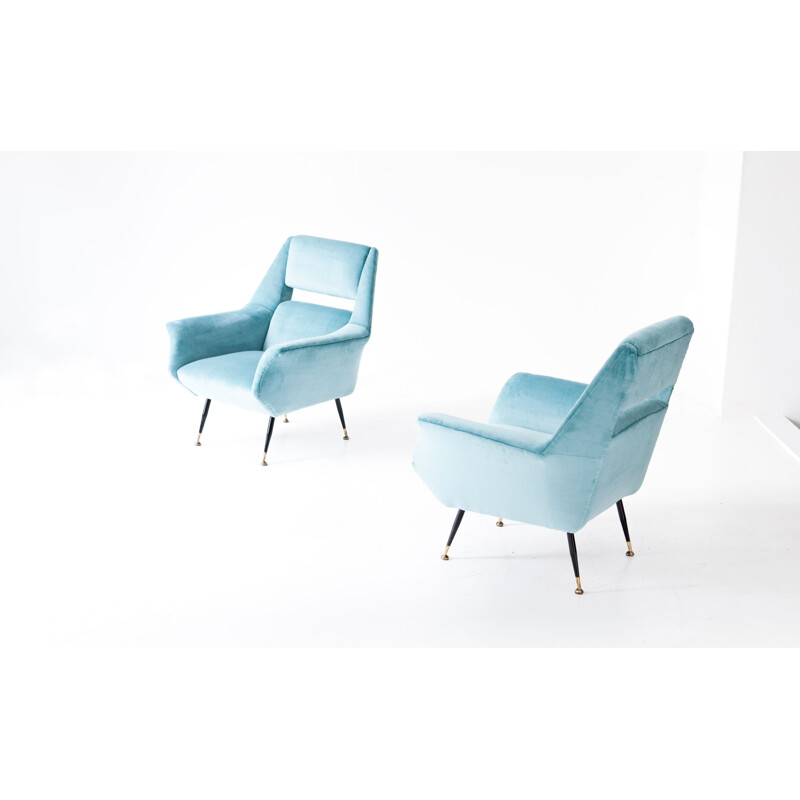 Paire de fauteuils en velours turquoise par Gigi Radice pour Minotti