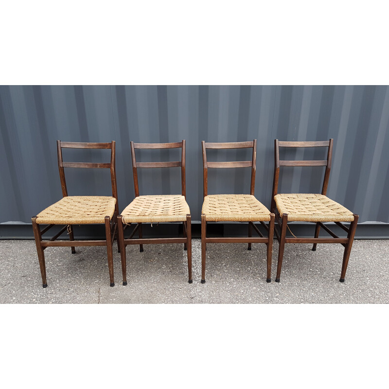 Suite de 4 chaises vintage "Leggera" par Gio Ponti 1951
