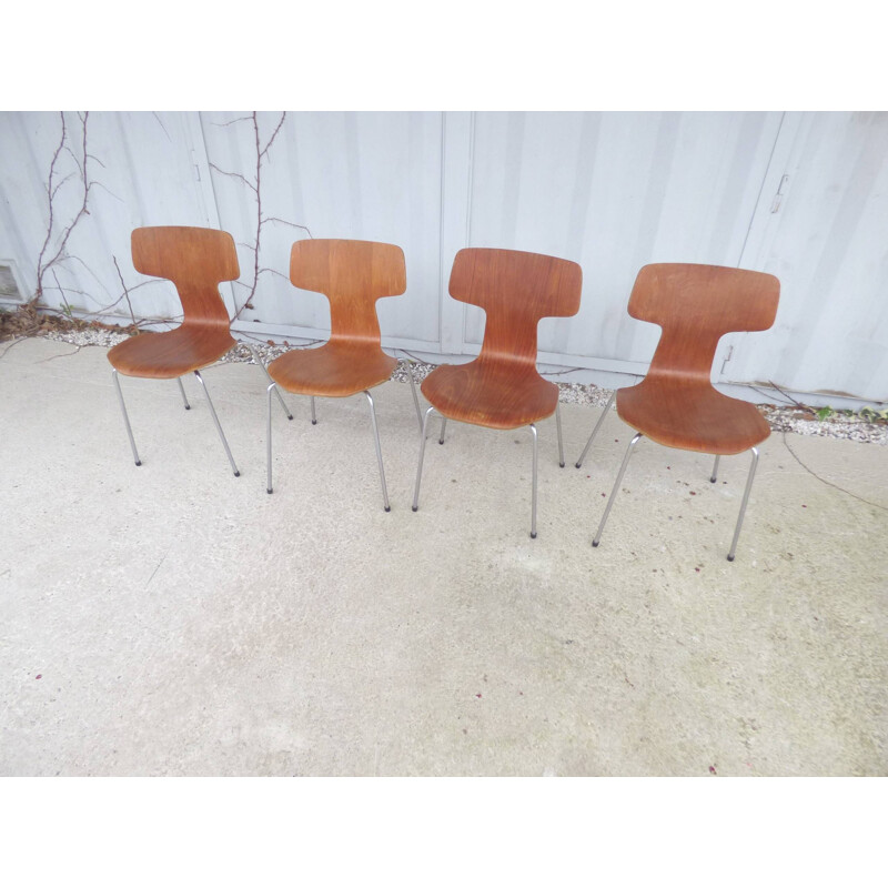 Set of 4 vintage chairs "3103" by Arne Jacobsen for Fritz Hansen