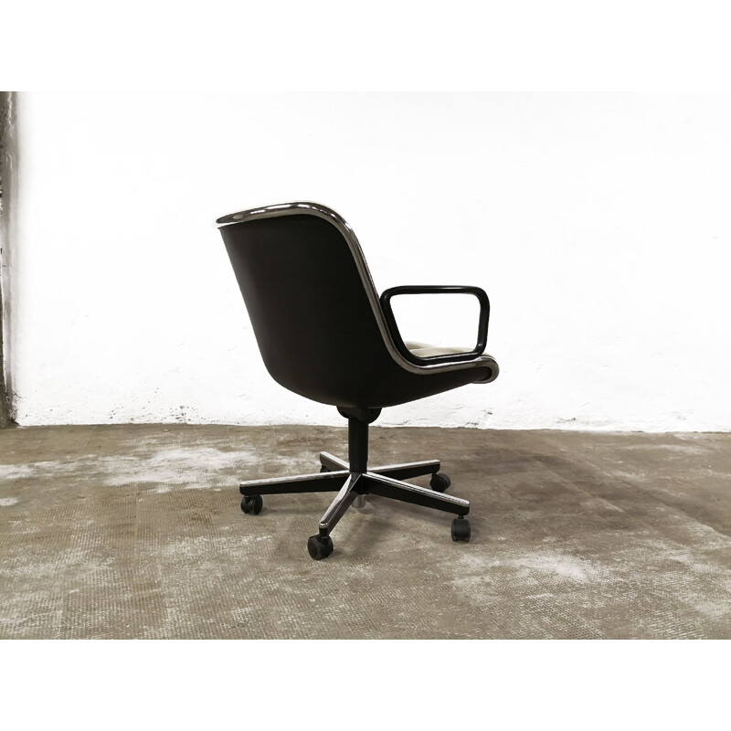 Vintage "Executive" chair by Charles Pollock for Knoll International