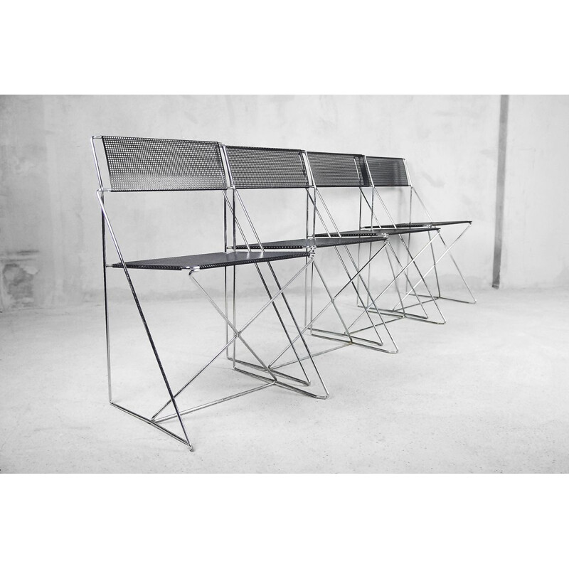 Conjunto de 4 cadeiras "linha X" vintage em metal de Niels Jørgen Haugesen para Hybodan, 1977